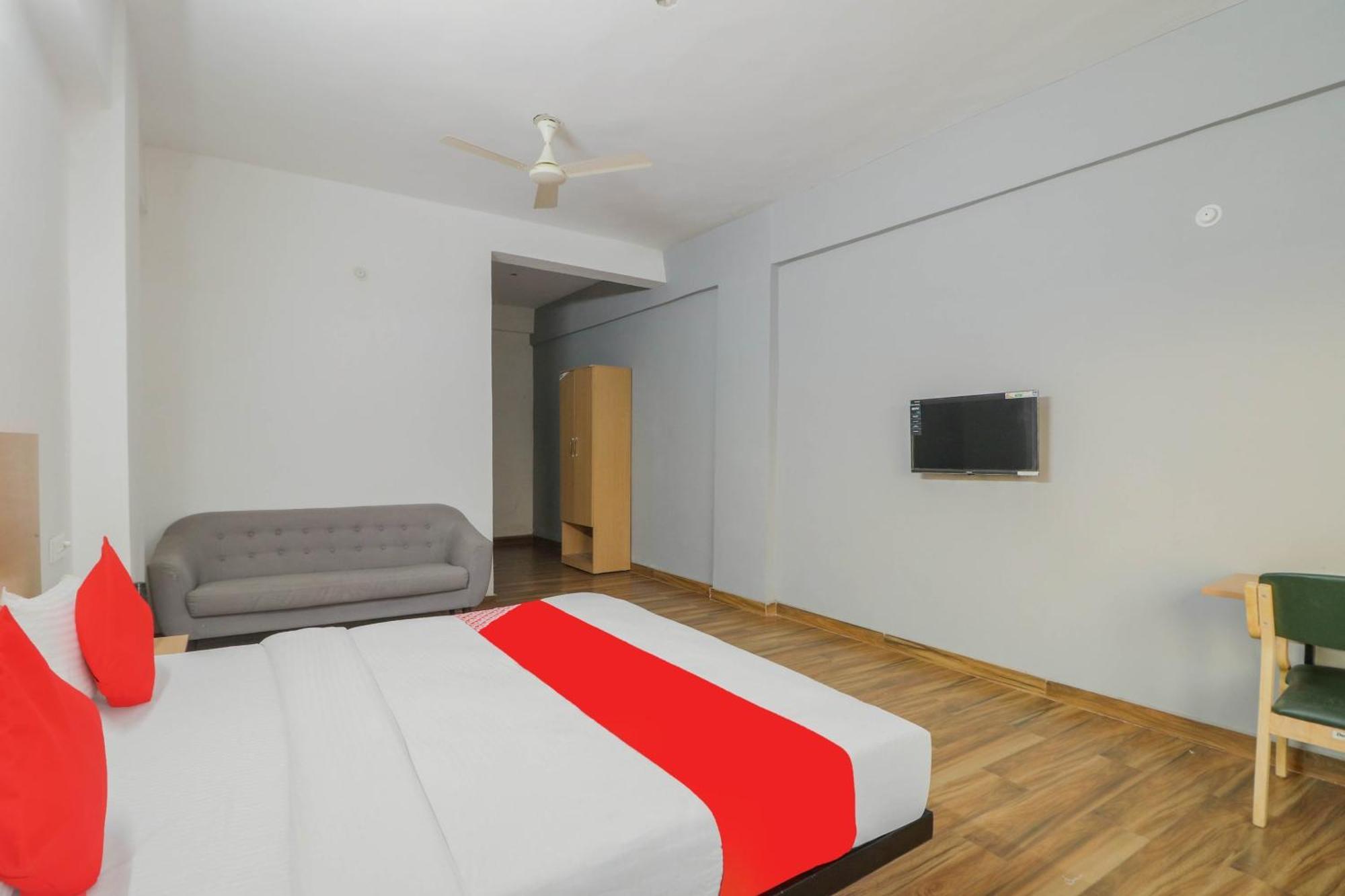 Oyo 43024联排别墅 Bhiwadi 外观 照片